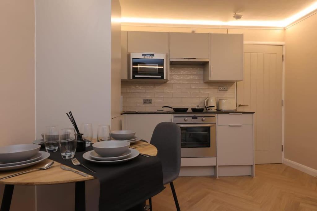 Riverside Serviced Apartments Londres Exterior foto