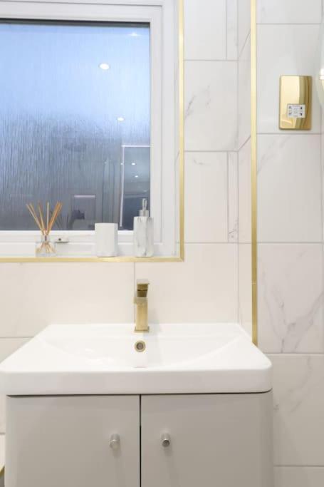 Riverside Serviced Apartments Londres Exterior foto